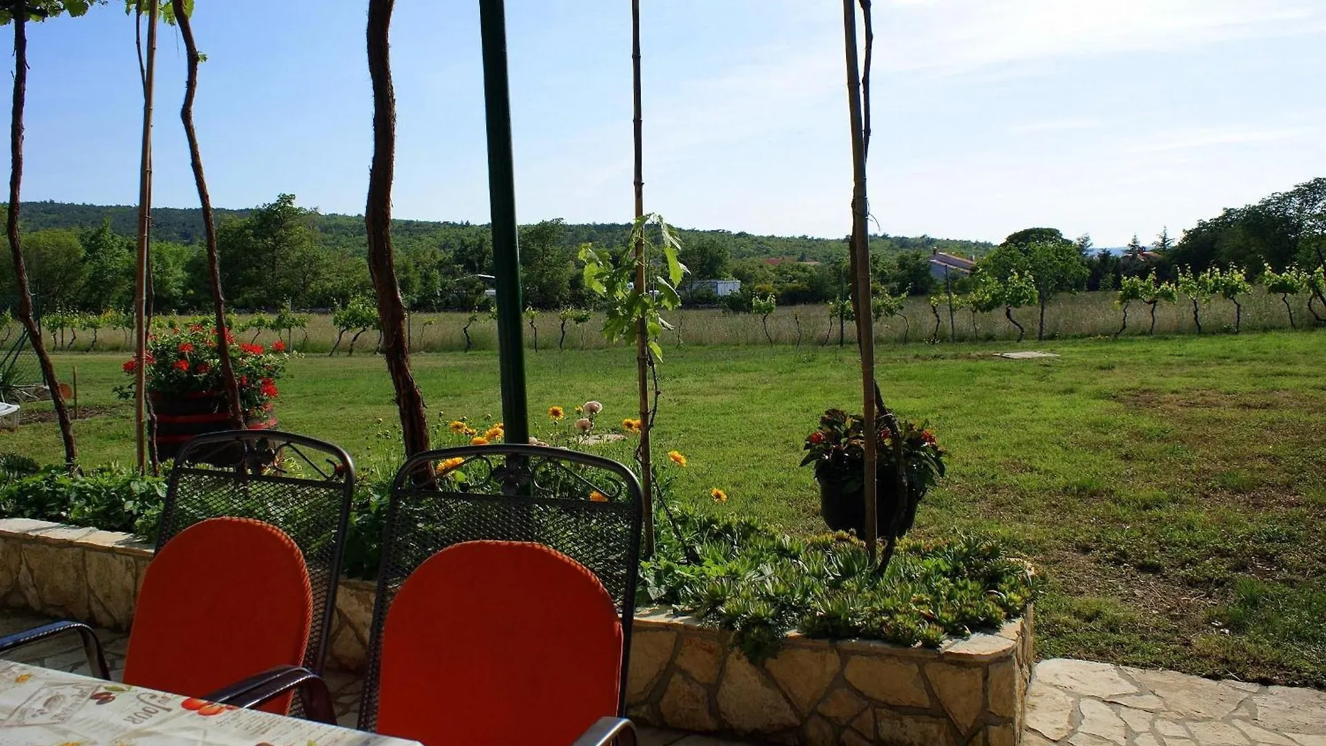 Freistehendes Haus Violeta Mit Weitlaeufigen Garten Raša 0*,  Kroatien