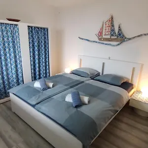 By The Sea- Santa Marina Apartment